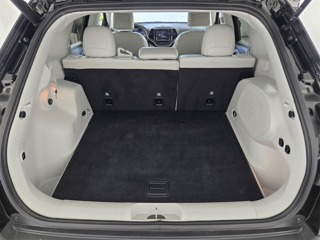 used 2019 Jeep Cherokee car, priced at $14,288