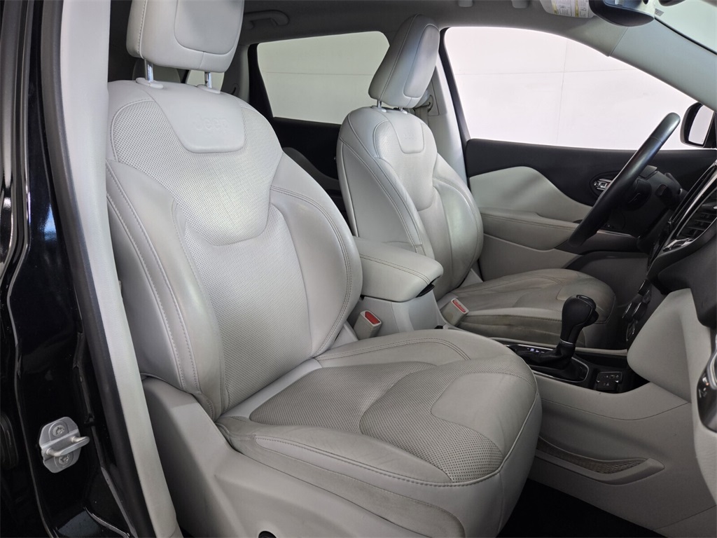 used 2019 Jeep Cherokee car, priced at $14,288