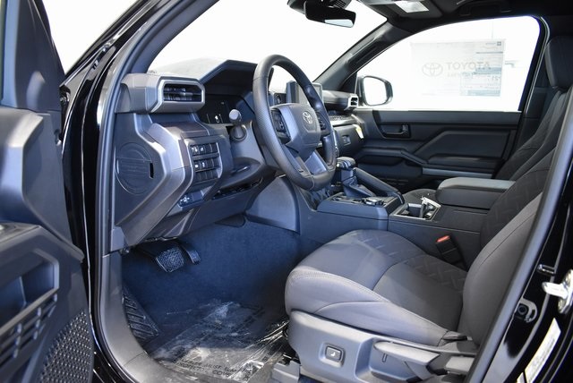2025 Toyota Tacoma SR5 Double Cab photo 7