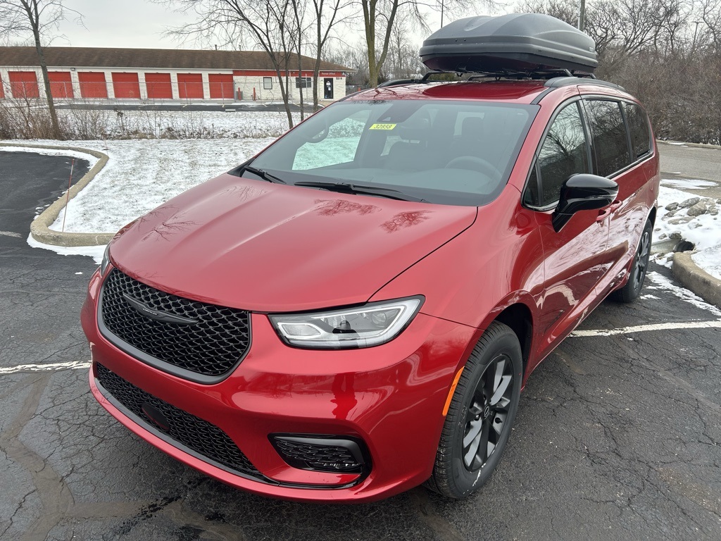 new 2026 Chrysler Pacifica car, priced at $48,205