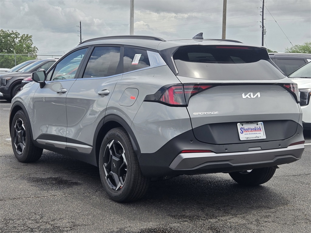 2026 Kia Sportage EX photo 2