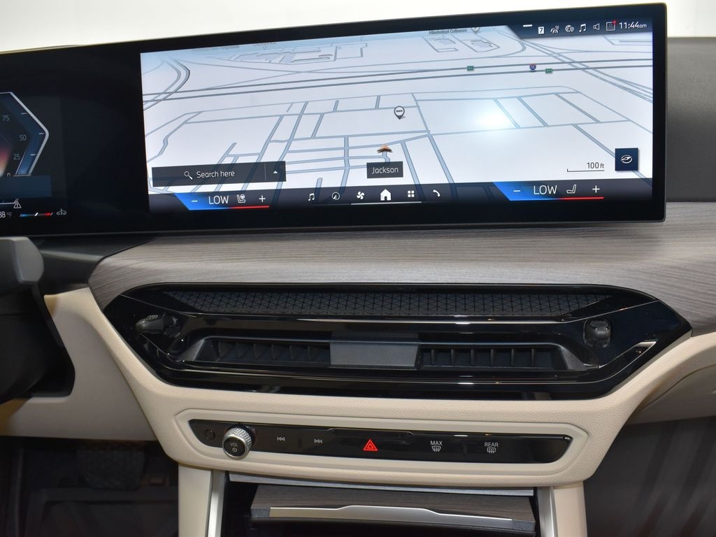 2025 Mineral White Metallic BMW 3 Series 330i RWD Sedan
