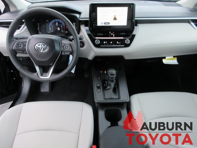 2026 Toyota Corolla Cross LE photo 4