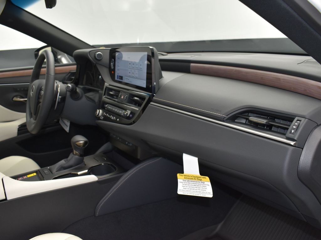 2025 White Pearl Lexus ES 350 FWD Sedan