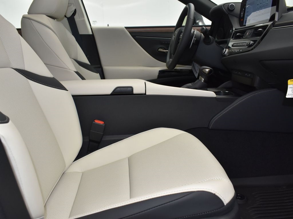 2025 White Pearl Lexus ES 350 FWD Sedan