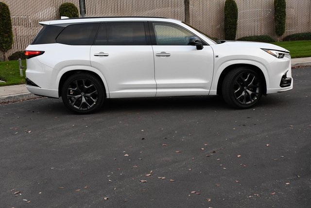 2026 Lexus TX 500h F SPORT Performance Premium photo 3