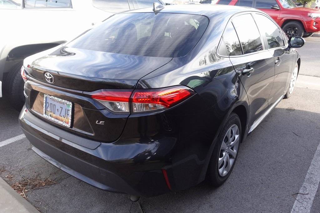 2022 Toyota Corolla LE photo 3