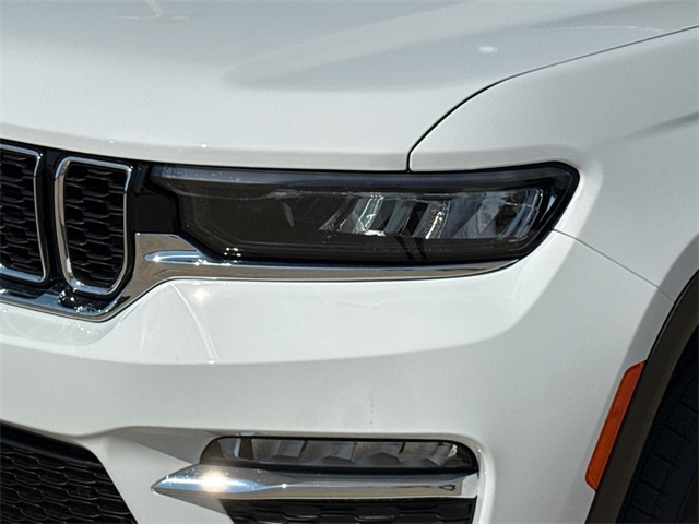 2025 Jeep Grand Cherokee Limited photo 4