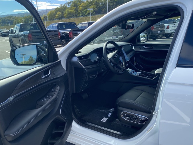 new 2025 Jeep Grand Cherokee L car, priced at $55,155