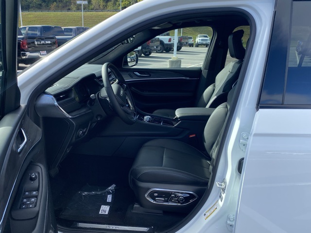 new 2025 Jeep Grand Cherokee L car, priced at $55,155