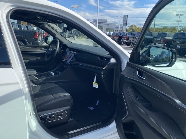 new 2025 Jeep Grand Cherokee L car, priced at $55,155