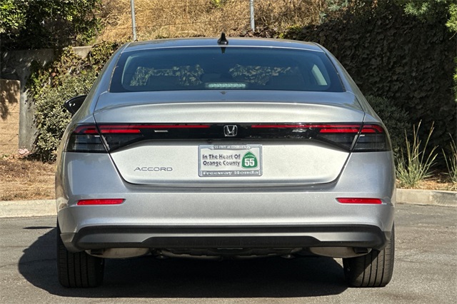 2025 Honda Accord SE photo 4