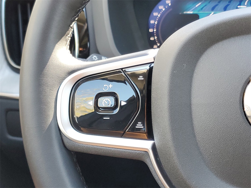 used 2025 Volvo XC60 car, priced at $35,895