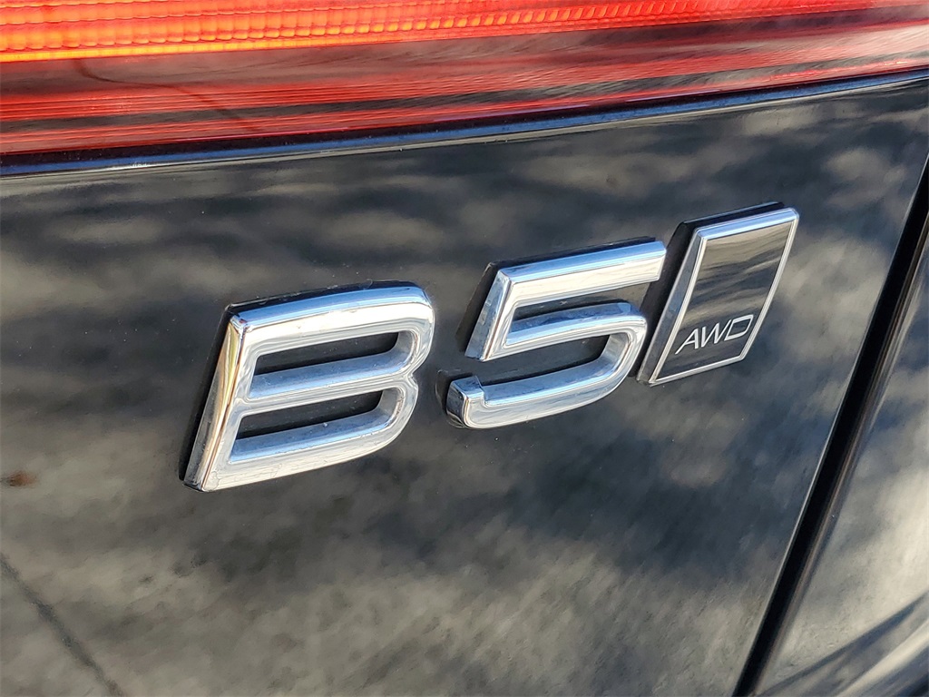 used 2025 Volvo XC60 car, priced at $35,895