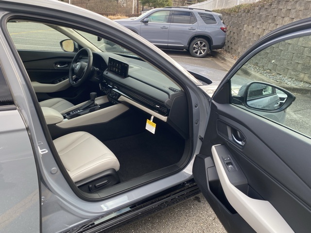 new 2025 Honda Accord Hybrid car, priced at $34,761