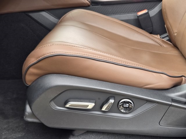 used 2023 Acura MDX car, priced at $37,800