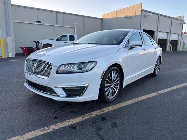 2017 Lincoln MKZ Premiere's photo