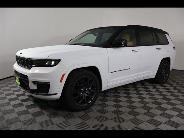 2025 Jeep Grand Cherokee L Summit's photo