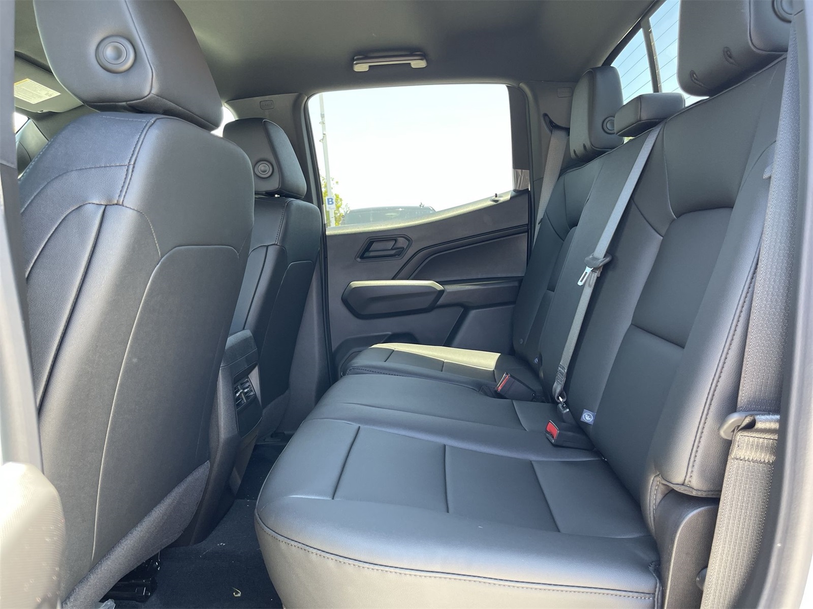 new 2025 Chevrolet Colorado car, priced at $33,265