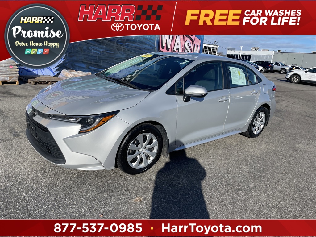 2023 Toyota Corolla LE's photo