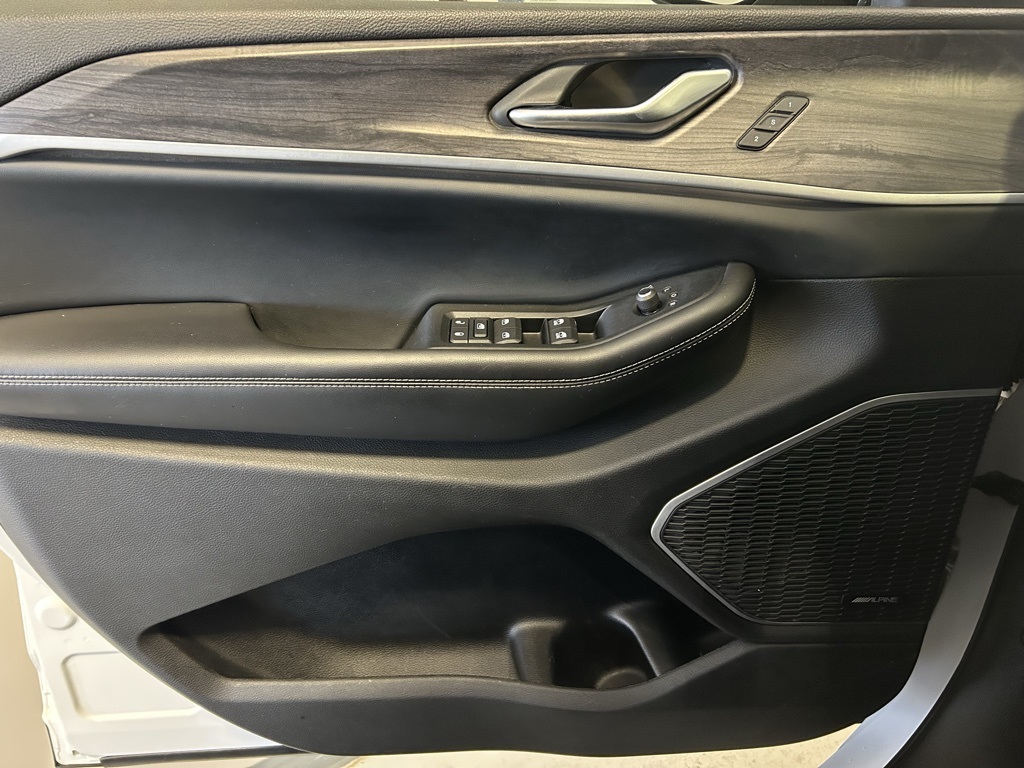 used 2023 Jeep Grand Cherokee L car, priced at $31,999