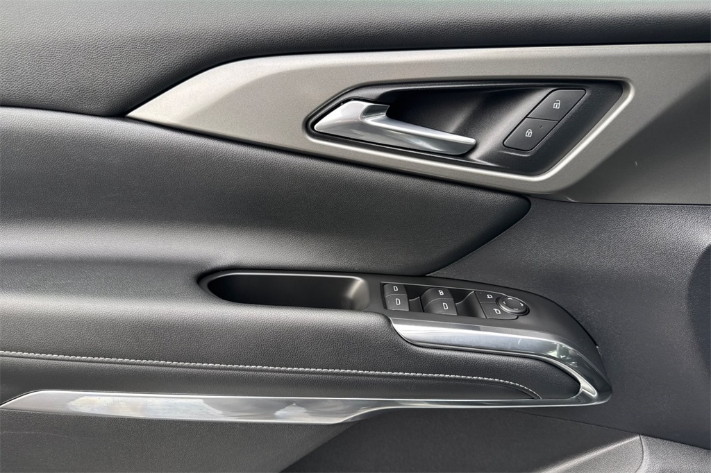 used 2024 Chevrolet Traverse car, priced at $36,955