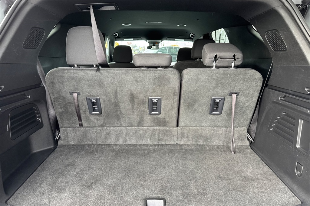 used 2024 Chevrolet Traverse car, priced at $36,955