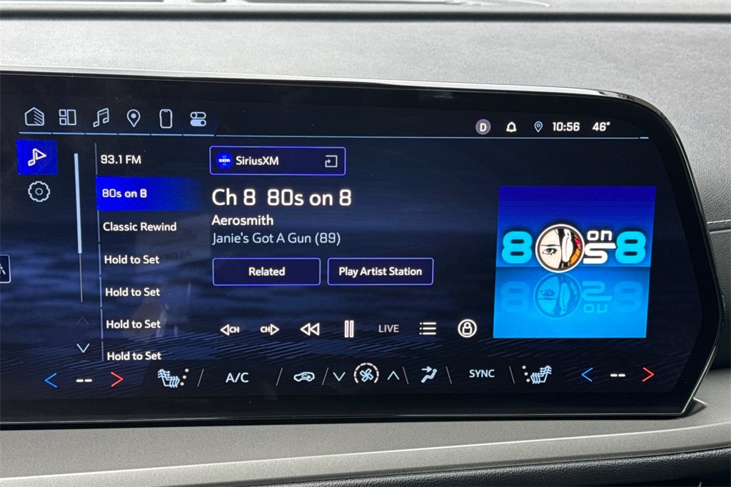 used 2024 Chevrolet Traverse car, priced at $36,955