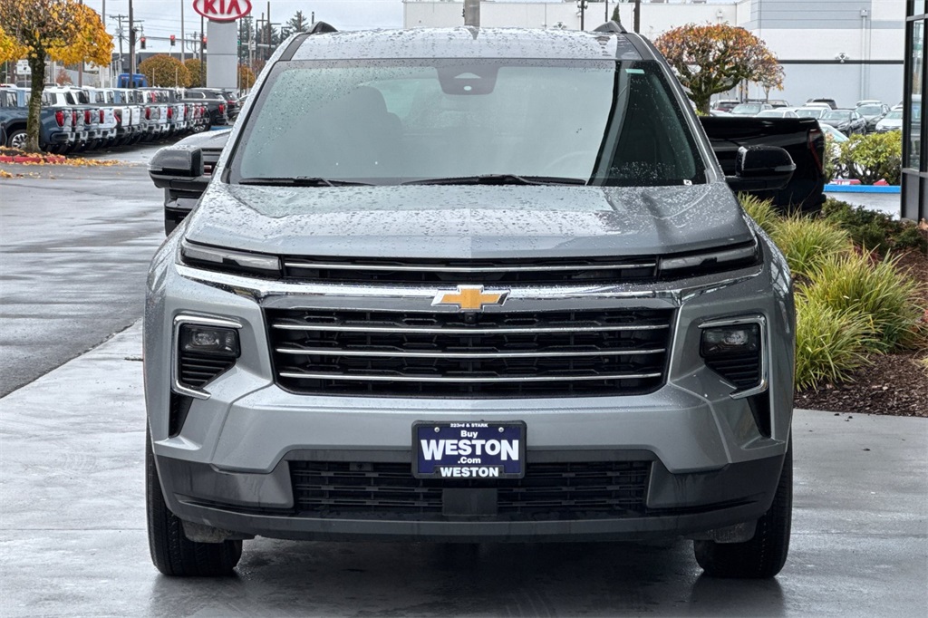 used 2024 Chevrolet Traverse car, priced at $36,955