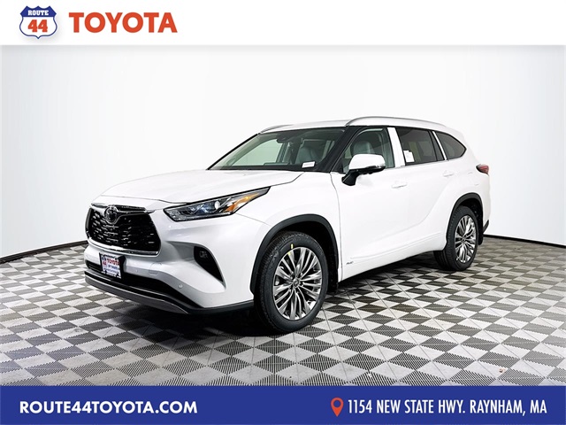 2026 Toyota Highlander Platinum's photo