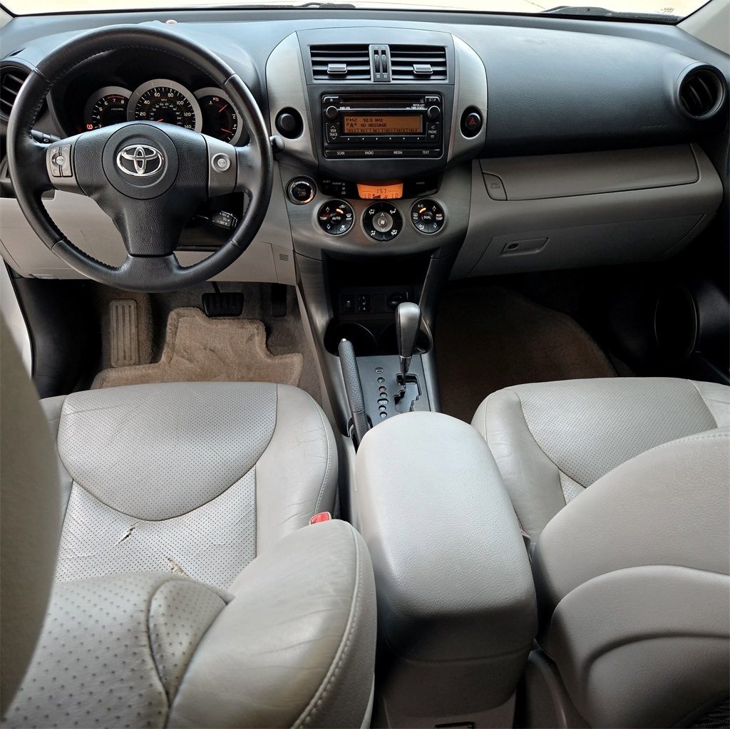 2012 Toyota RAV4 Limited photo 12