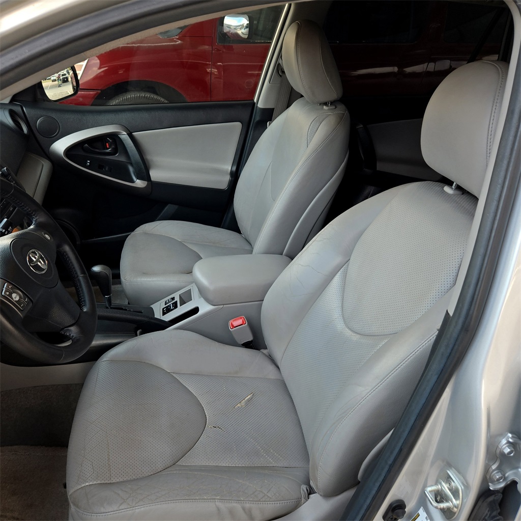 2012 Toyota RAV4 Limited photo 24