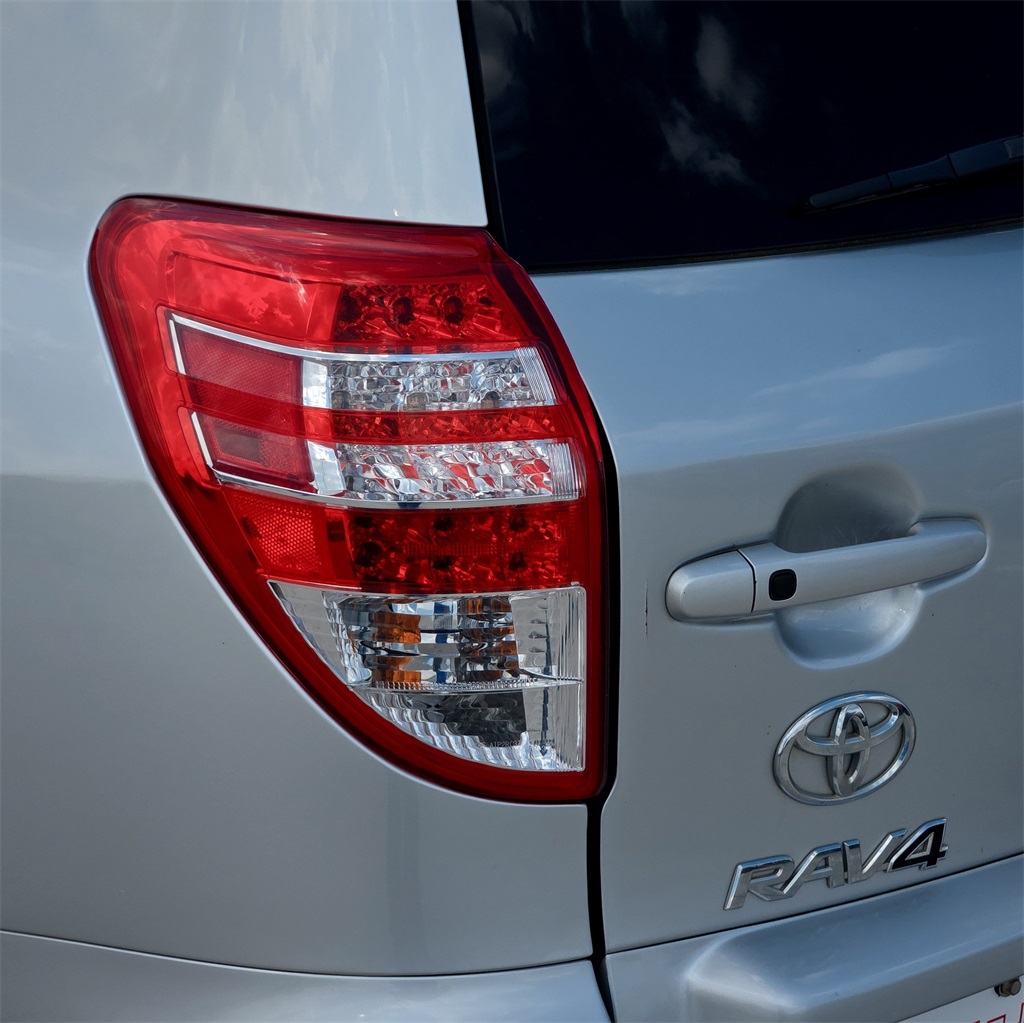 2012 Toyota RAV4 Limited photo 6