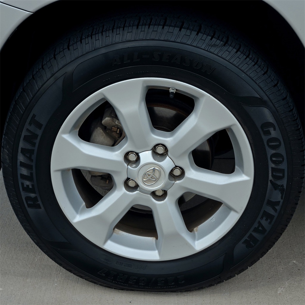 2012 Toyota RAV4 Limited photo 9