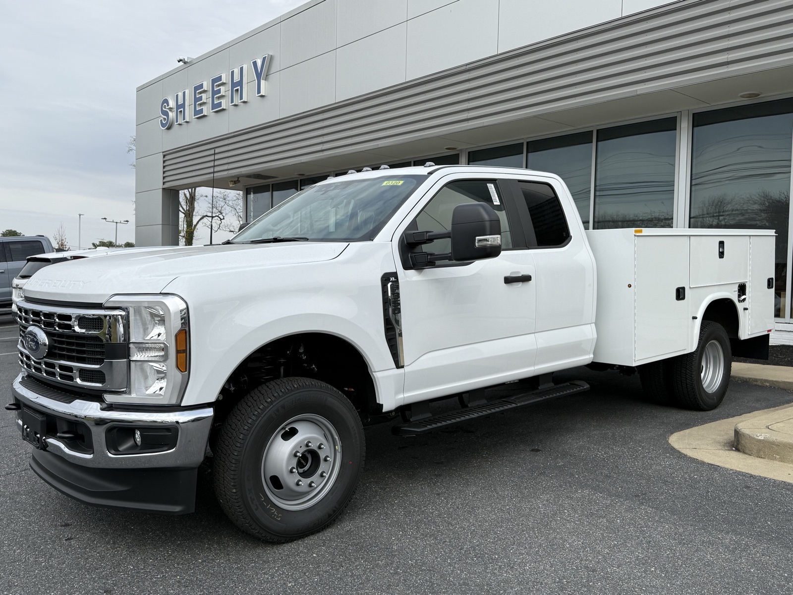 2026 Ford F-350 Super Duty Chassis Cab XL's photo