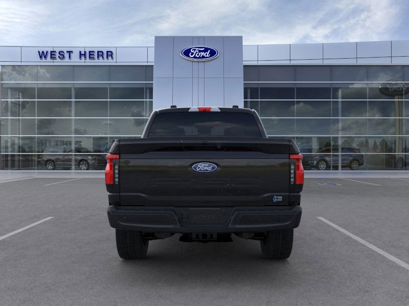 2025 Ford F-150 Lightning photo 6