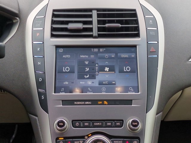 2019 Lincoln MKZ Reserve photo 16
