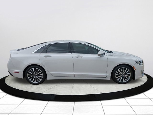 2019 Lincoln MKZ Reserve photo 2