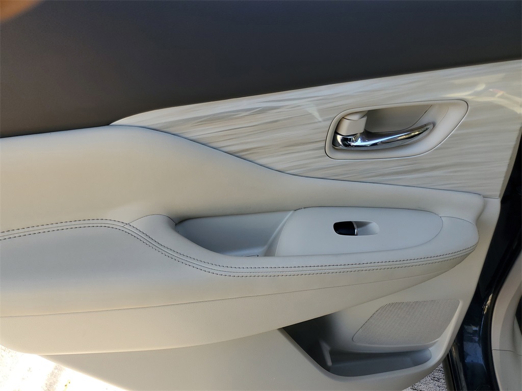 used 2018 Nissan Murano car, priced at $15,995