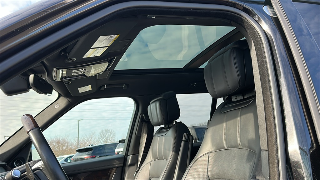 used 2022 Land Rover Range Rover car, priced at $46,948