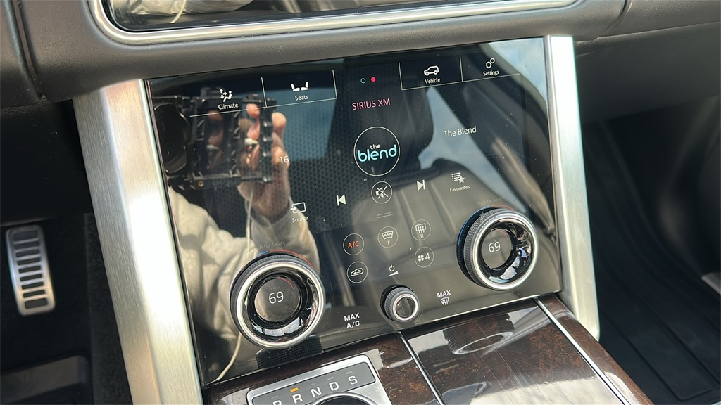 used 2022 Land Rover Range Rover car, priced at $46,948