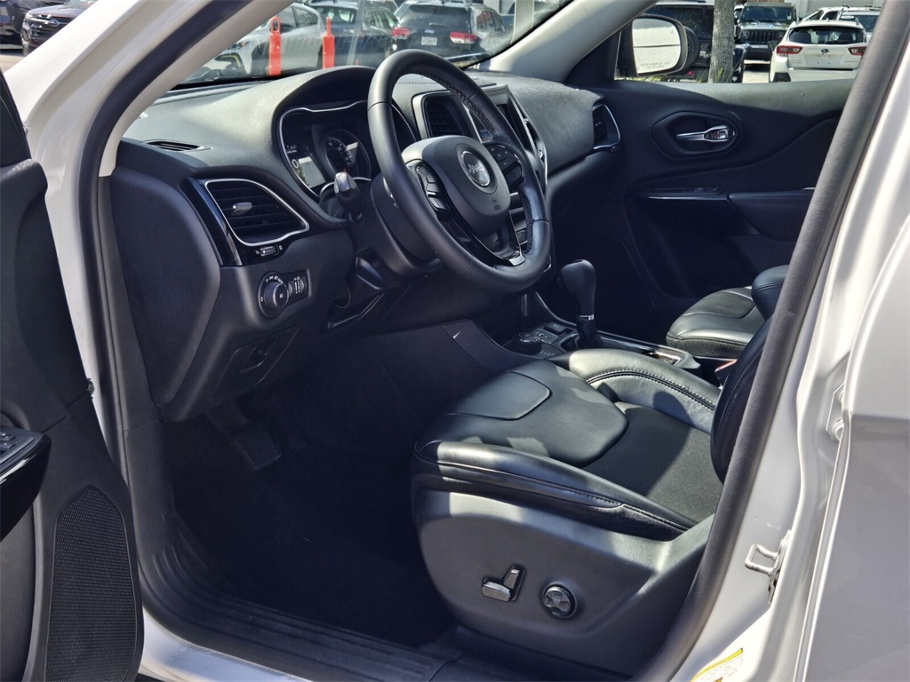 used 2020 Jeep Cherokee car, priced at $17,515