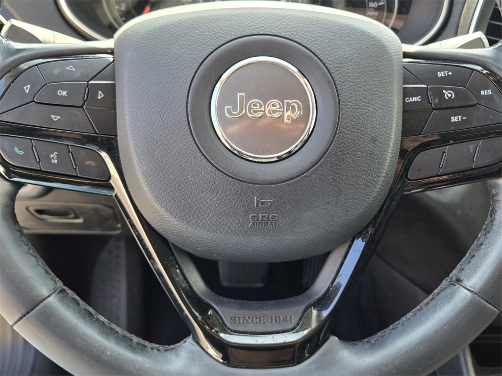 used 2020 Jeep Cherokee car, priced at $17,515