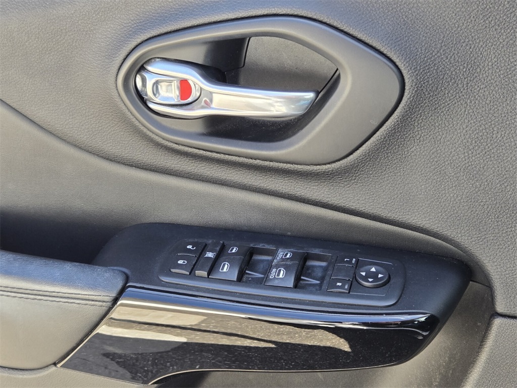 used 2020 Jeep Cherokee car, priced at $17,515