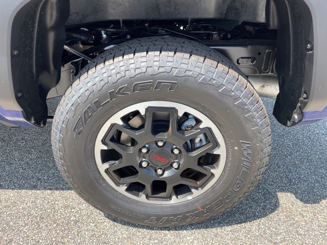 2025 Toyota Tacoma TRD Off-Road 4x4 Double Cab photo 9