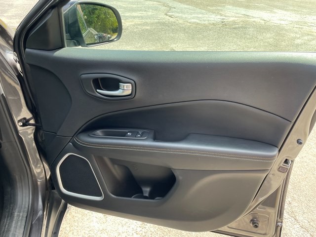 2020 Jeep Compass Latitude photo 29