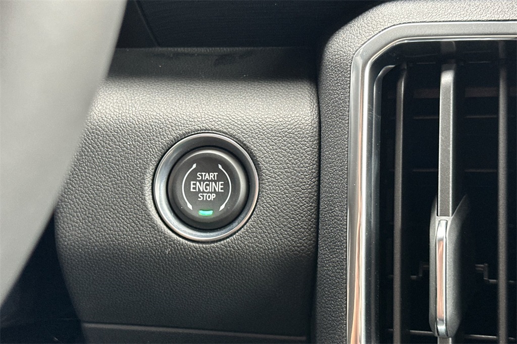 new 2026 GMC Acadia car, priced at $48,125