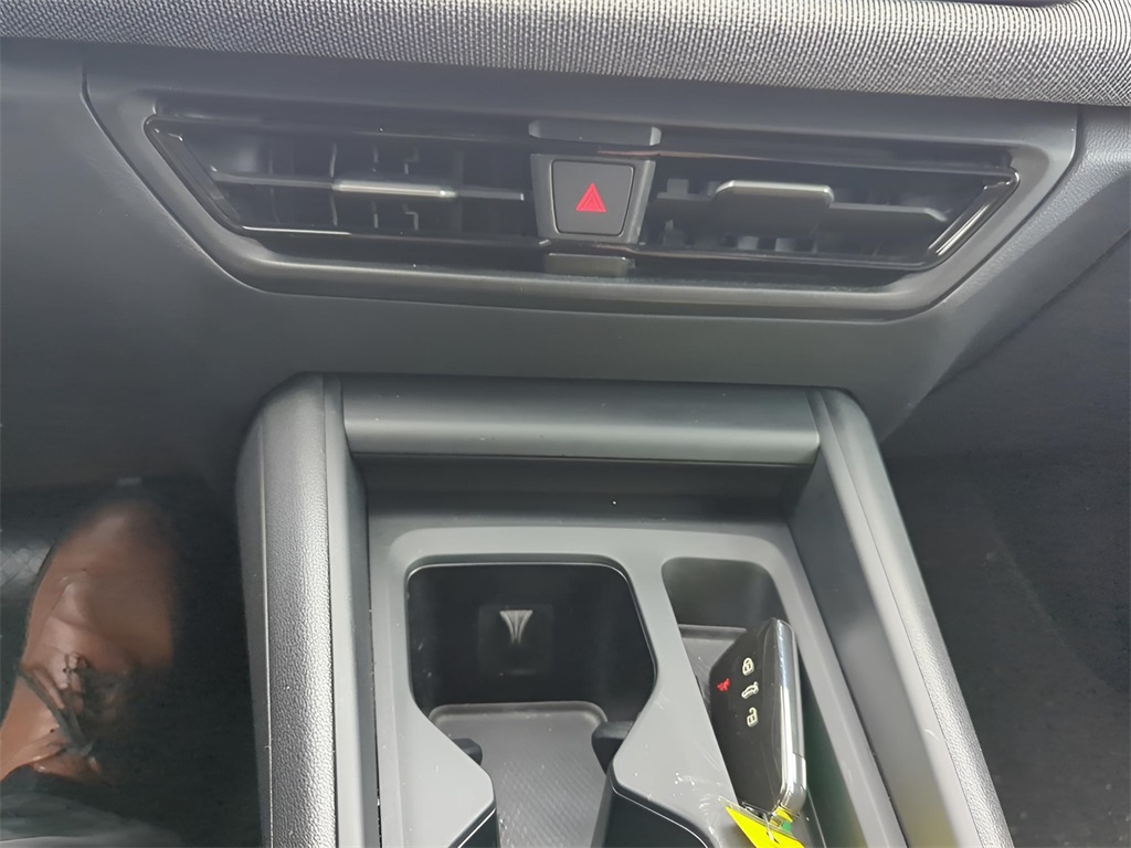 Used 2025 Volkswagen Tiguan SUV