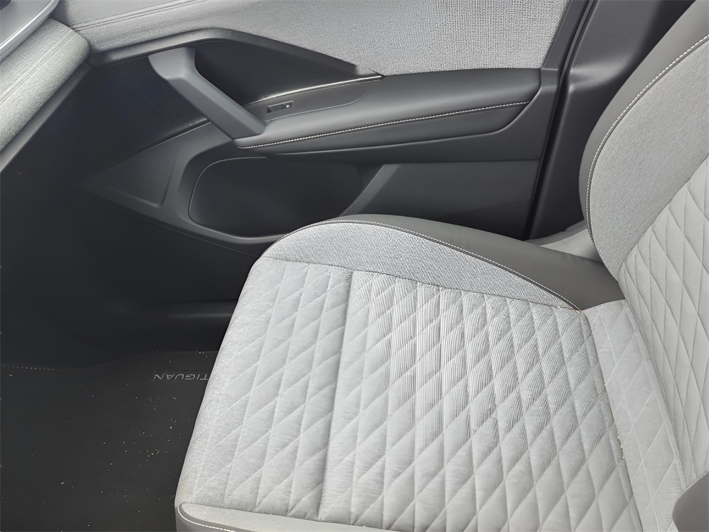 Used 2025 Volkswagen Tiguan SUV