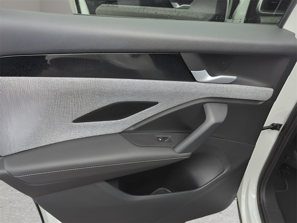 Used 2025 Volkswagen Tiguan SUV